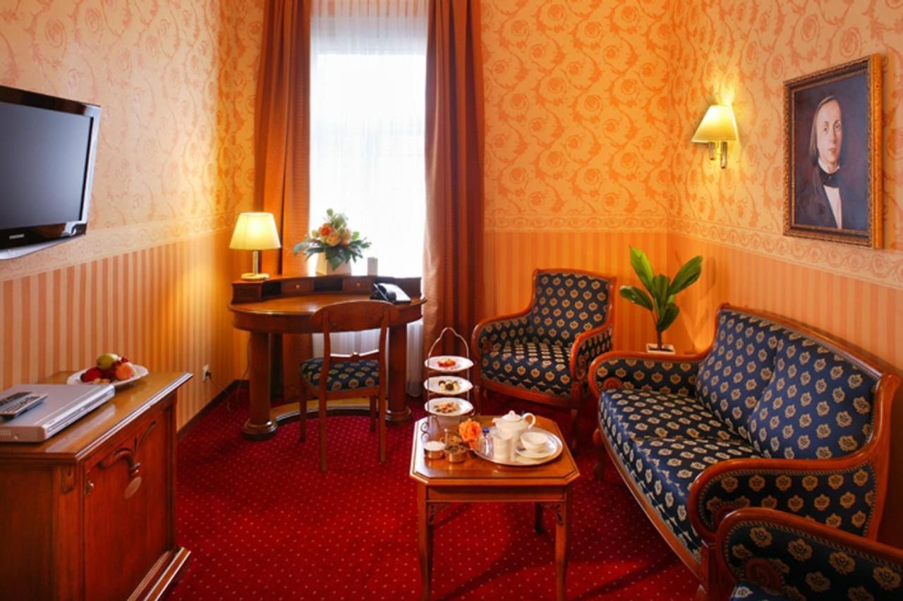 מאינינגן Hotel Saechsischer Hof מראה חיצוני תמונה
