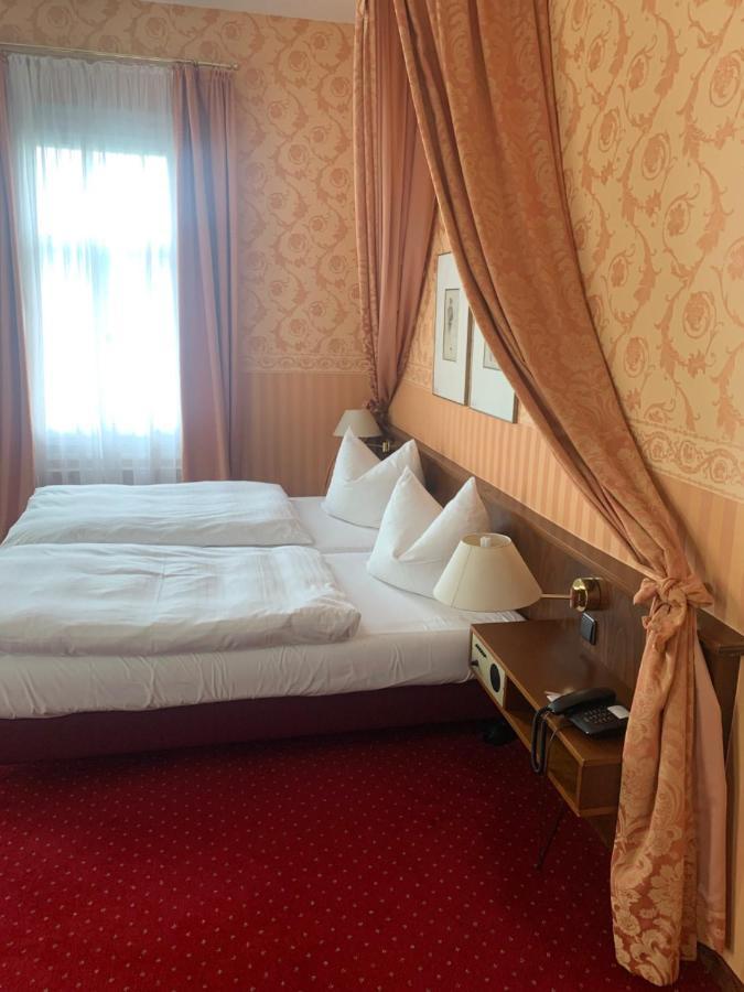 מאינינגן Hotel Saechsischer Hof מראה חיצוני תמונה
