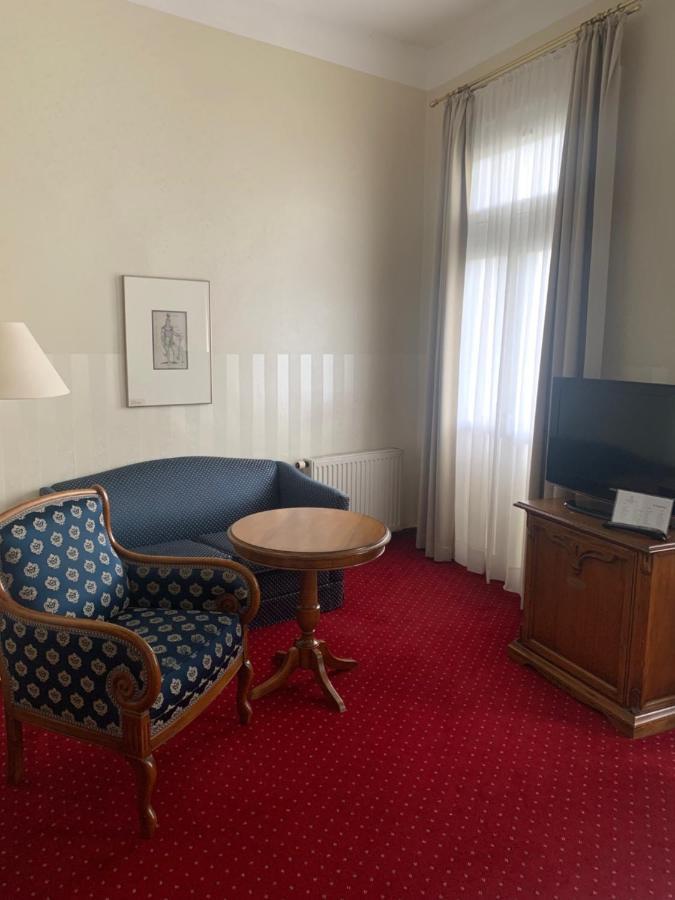 מאינינגן Hotel Saechsischer Hof מראה חיצוני תמונה